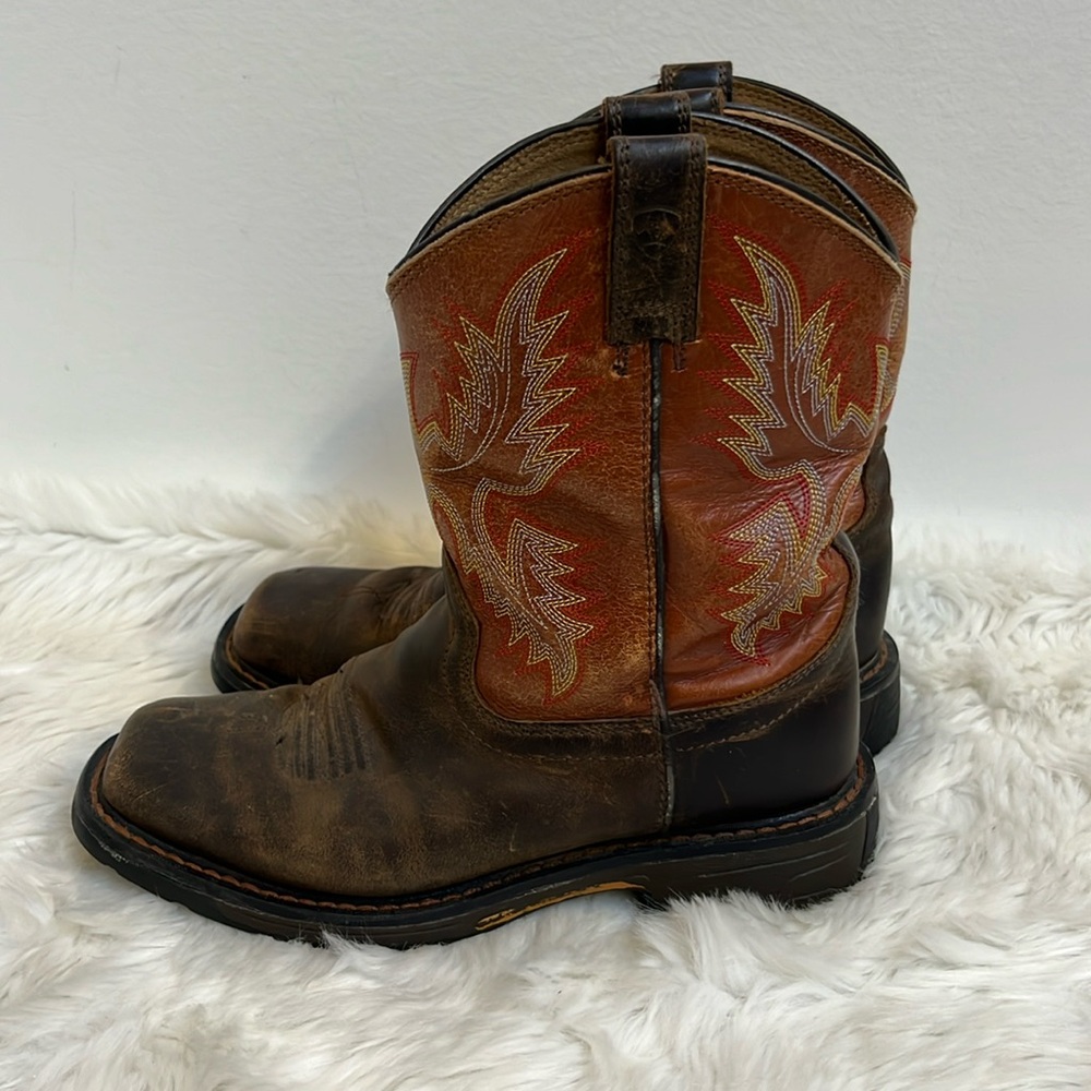 Ariat Workhog Wide Square Toe Work Boot Pull On Brown Embroidery Kids Size 3